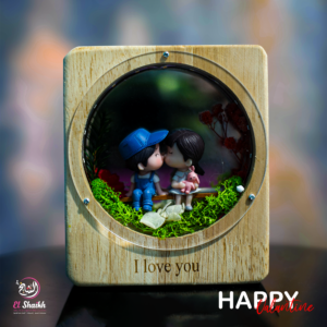 بلورة - كابلز في برواز خشبي مضئ