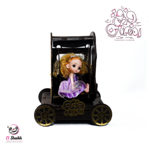 فانوس خشبى بعروسه تصميم عصرى